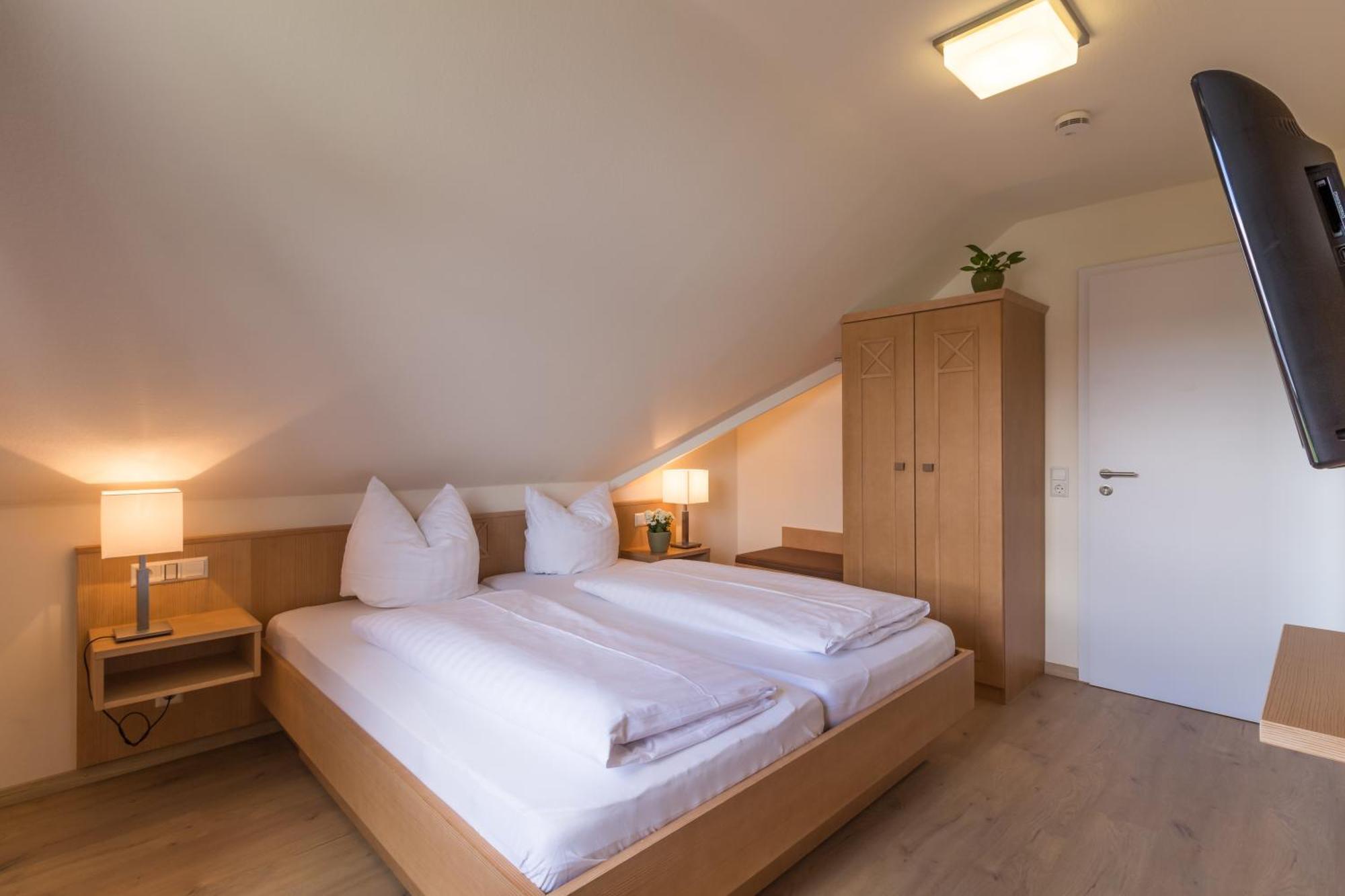 Gaestehaus Burgblick Bisingen Номер фото